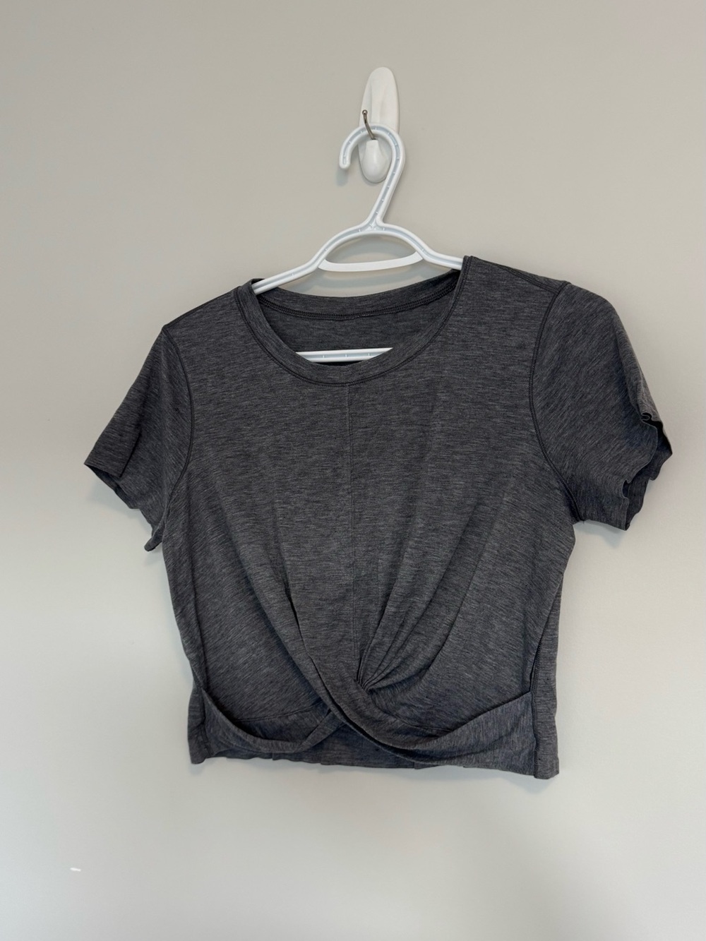 Lululemon Crescent Tee *Silver
Heathered Black